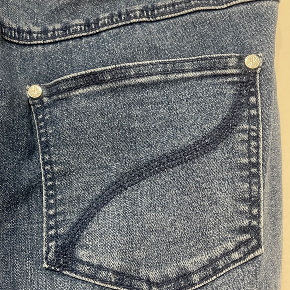 Joseph Ribkoff Silver Accent Jeans Size 12 Waist 17”-19” Inseam 25.5” EUC - Picture 7 of 11